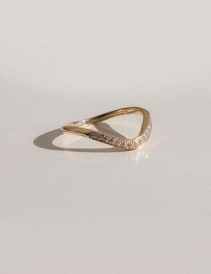 1 CT Oval Cut Solitaire Lab Grown Diamond Ring With Sunrise Styled Wedding Band