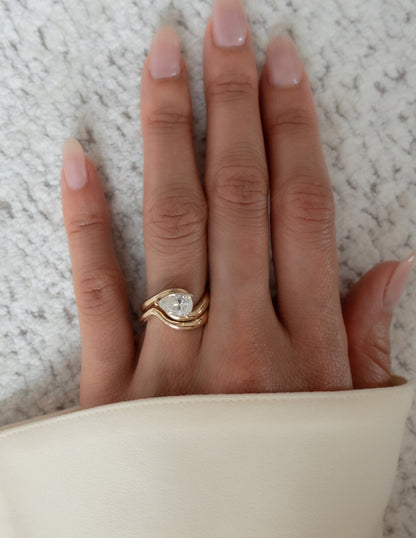 1 CT Pear Cut Solitaire Lab Grown Diamond Ring With Wrap Classic Plain Band