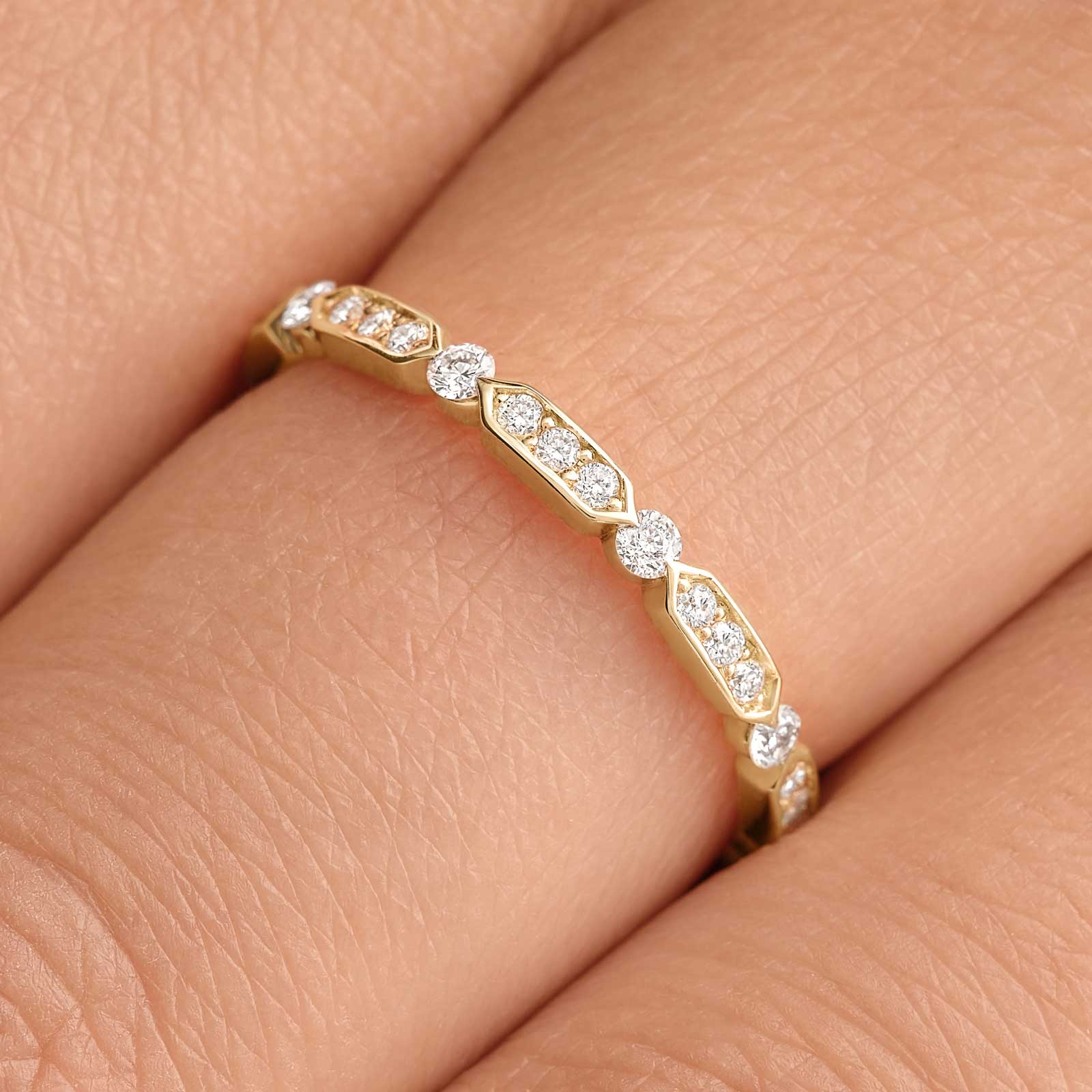 0.30 CT Round Shaped Moissanite Minimalist Wedding Band 4