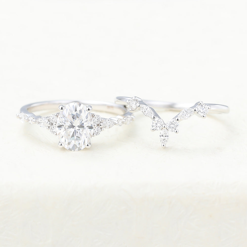 1.33 CT Oval Moissanite Cluster Bridal Ring Set 6