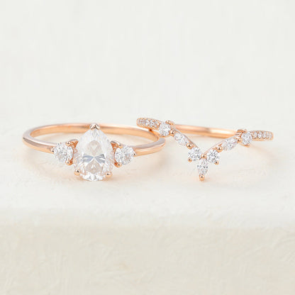 1.0 CT Pear Moissanite Three Stones Bridal Ring Set 6