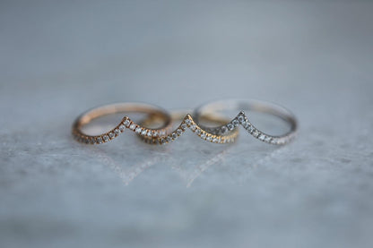 0.225 CT Round Curved CVD EF/VS Diamond Wedding Band 10