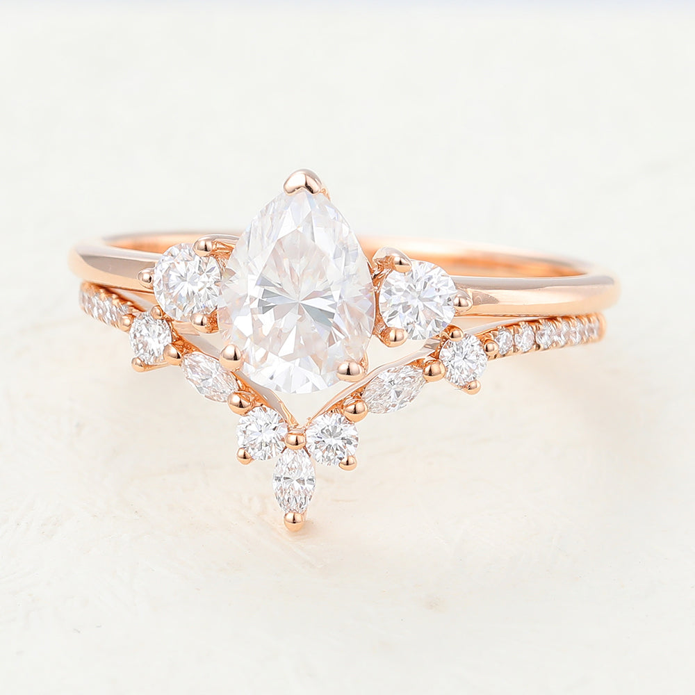 1.0 CT Pear Moissanite Three Stones Bridal Ring Set 5